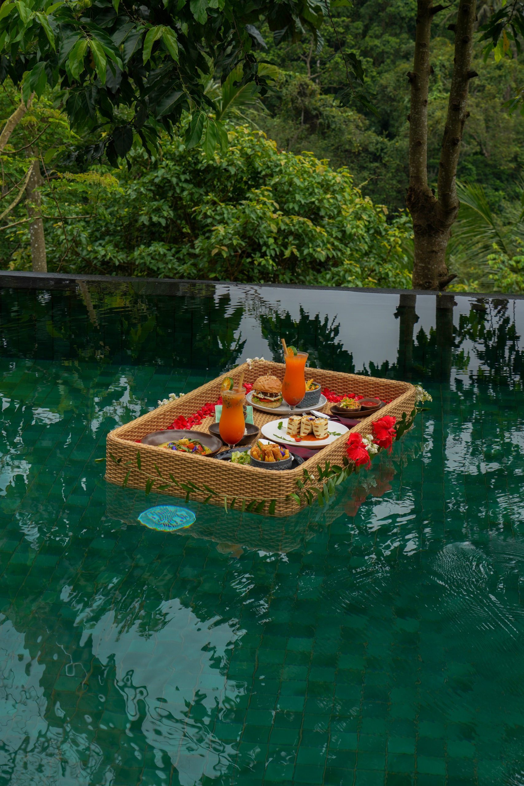 Floating Lunch